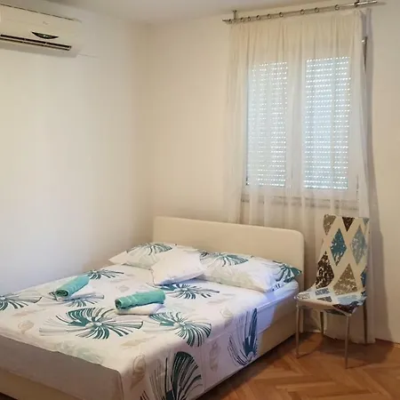 Studio Apartman Ruzmarin *