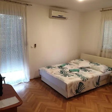 Studio Apartman Ruzmarin *