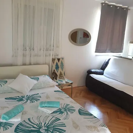 Studio Apartman Ruzmarin Appartement