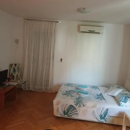 Studio Apartman Ruzmarin Appartement