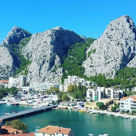 Studio Apartman Ruzmarin Apartmán *